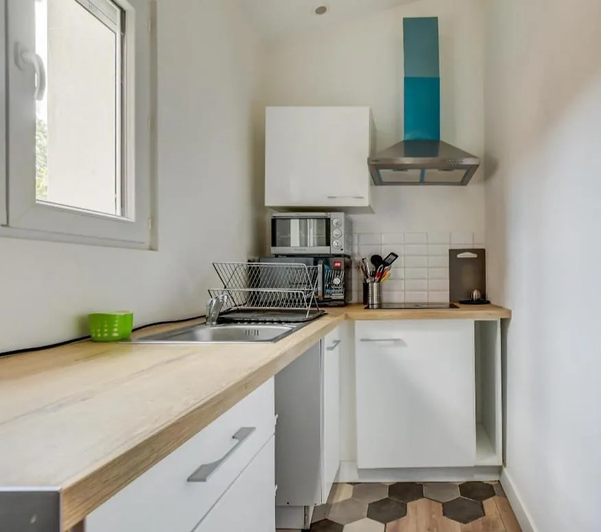 Joli Studio Maisonnette Avec Cachet Toulouse 0*,