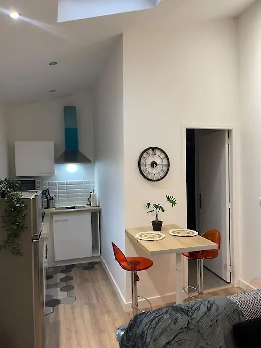 Joli Studio Maisonnette Avec Cachet Toulouse 0*,  Frankrijk